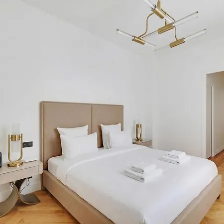 Διαμέρισμα 3br Georges V Champs Elysee *